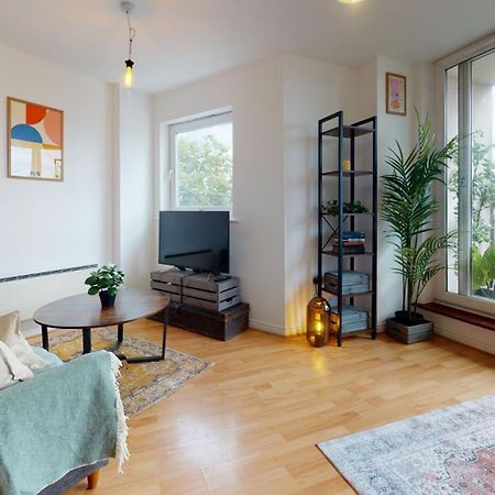 Cozy Hackney Apartment Londres Extérieur photo